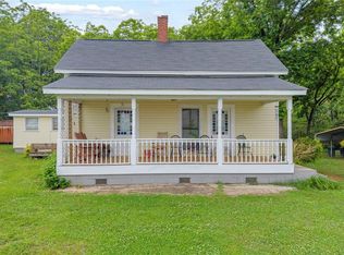 5270 Gainesville St, Flowery Branch, GA 30542