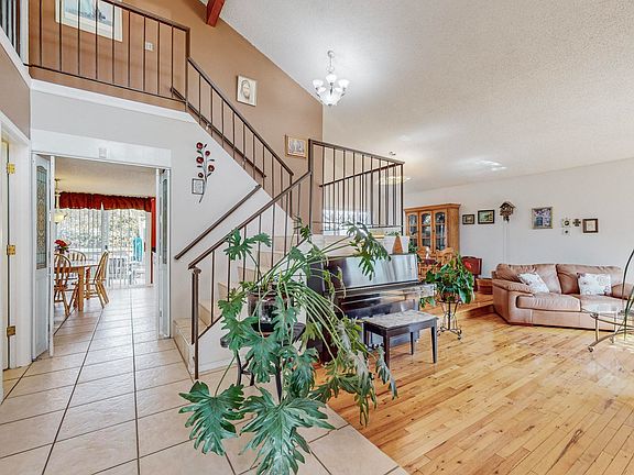5th image of 7005 Vivian Dr NE