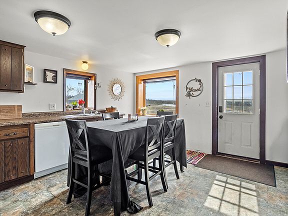 5th image of 22845 NE Pickerel Lake Rd