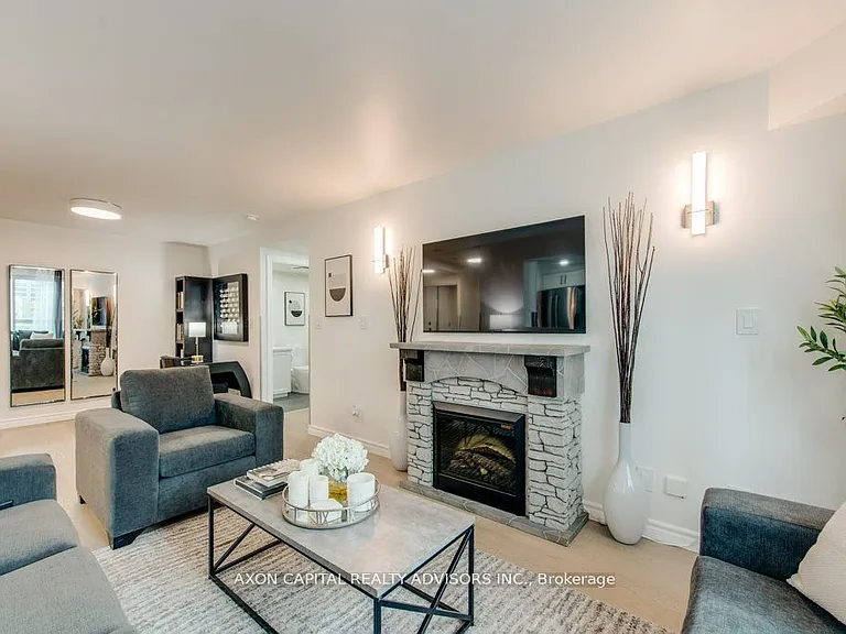 168 Simcoe St #1513 — Photo 3