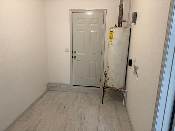 3rd image of 5182 Teakwood Dr