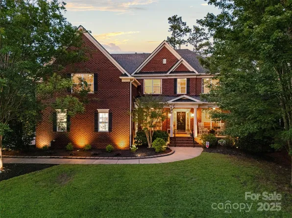 1651 Scotch Pine Ln, Tega Cay, SC 29708