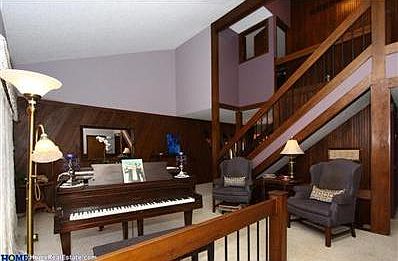 5th image of 2321 S 72nd St