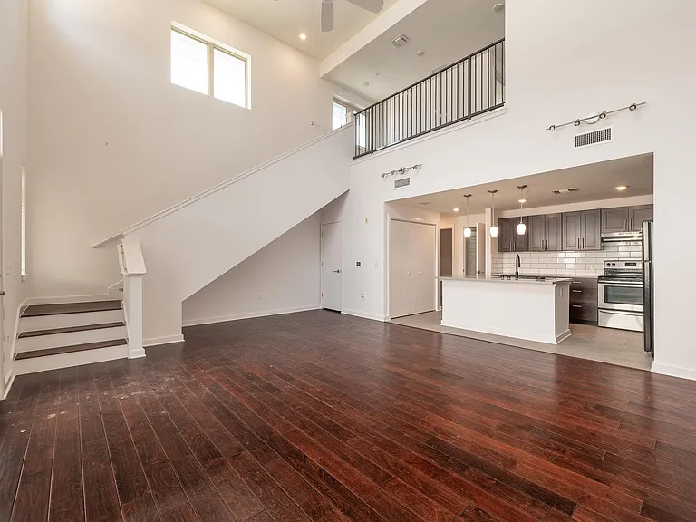 6700 Menchaca Rd #22 — Photo 3