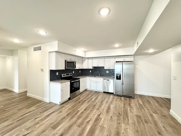 4077 Lancaster Ave #311-R — Photo 9