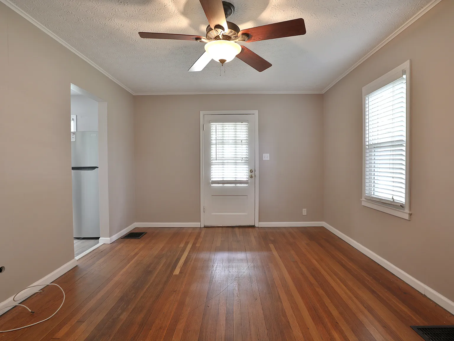 2 bed, 1296 sqft, $1,795 — Photo 4