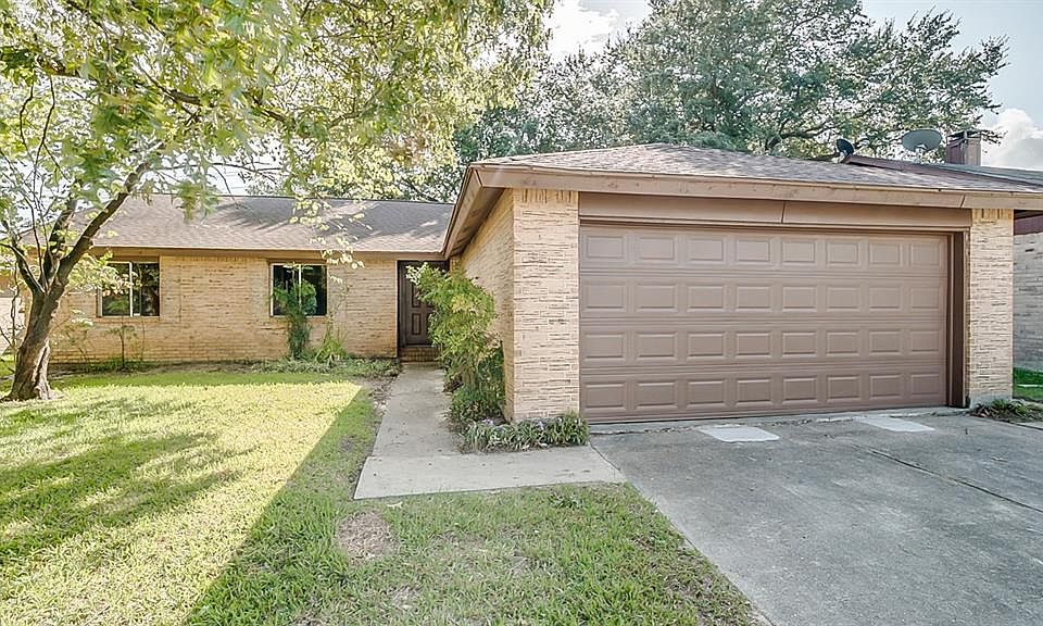 1st image of 1442 Castle Glen Dr