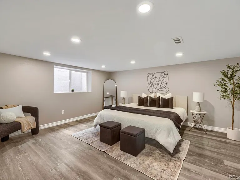 7085 E 72nd Pl #B — Photo 1
