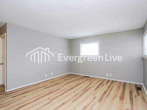 3rd image of 615 S Green St