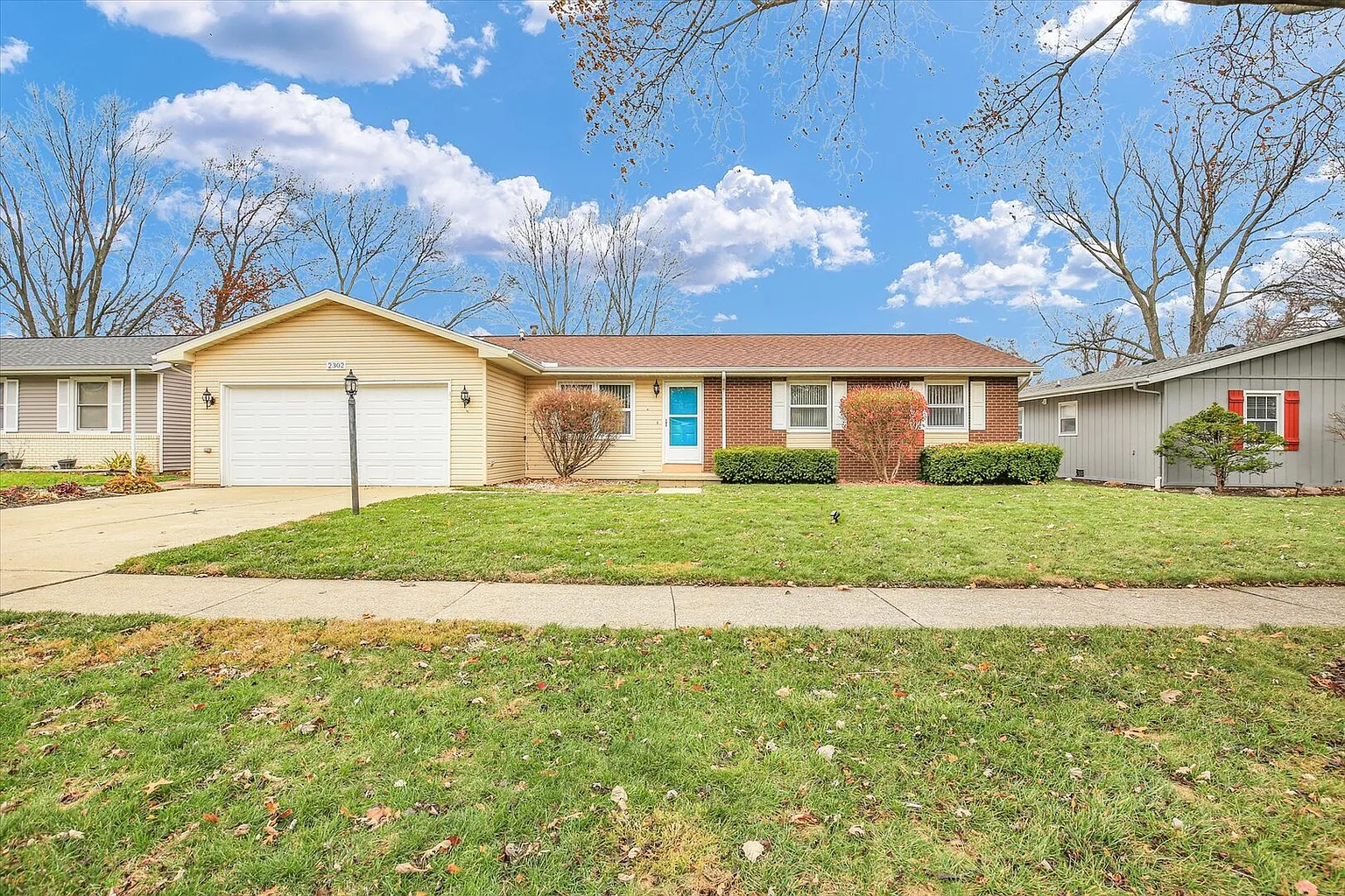 2302 Blackthorn Dr photo 1