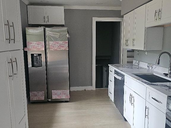 4th image of 3025 McKenzie Rd