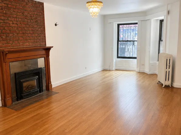 915 Greene Avenue image 1 of 8