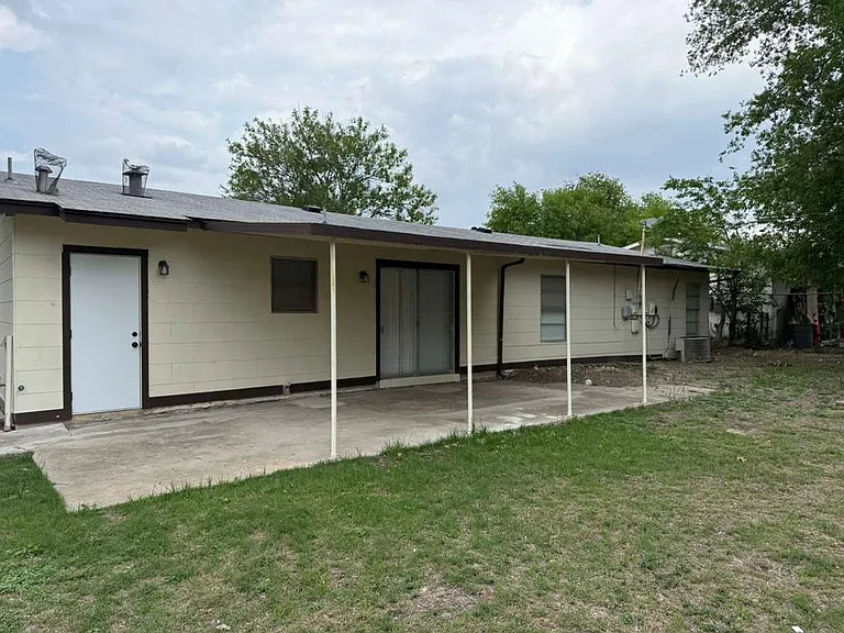 206 Covina Ave — Photo 18