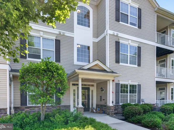 627 Timberlake Dr, Trenton, NJ 08618