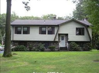 65 Larchmont Ave, Waterbury, CT 06708