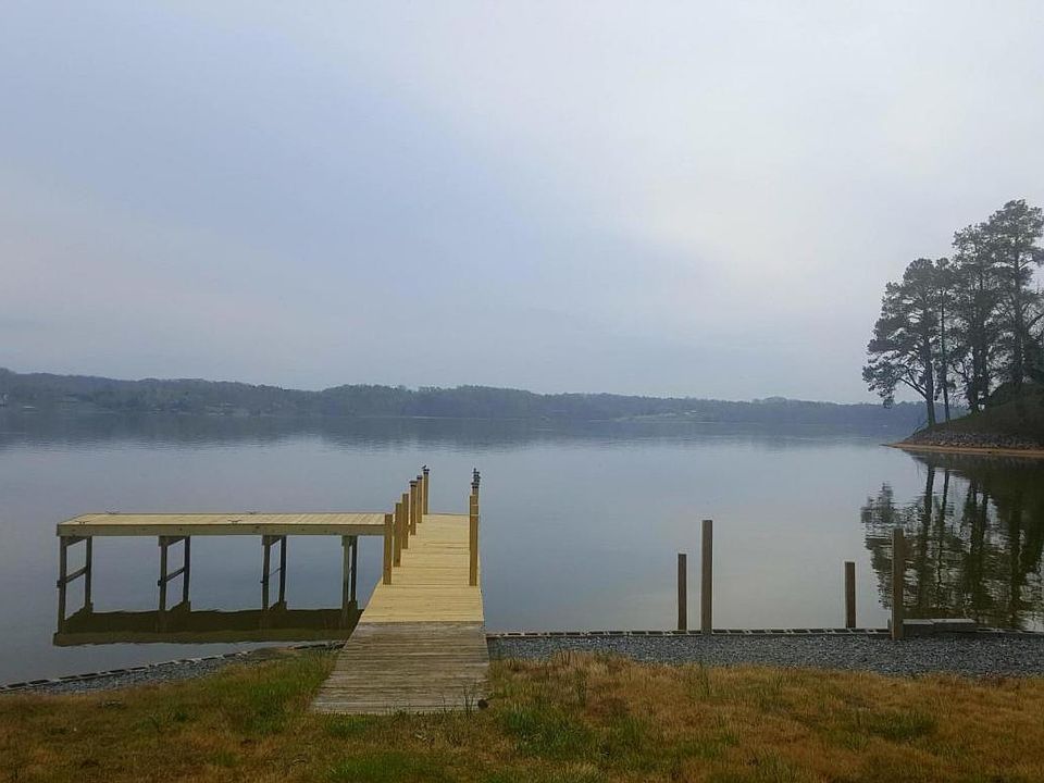 1st image of 16228 Lakewood Dr