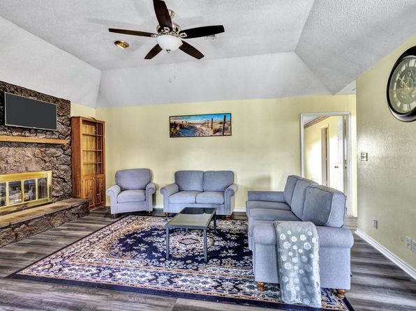 353 Swindle Rd, Howe, TX 75459