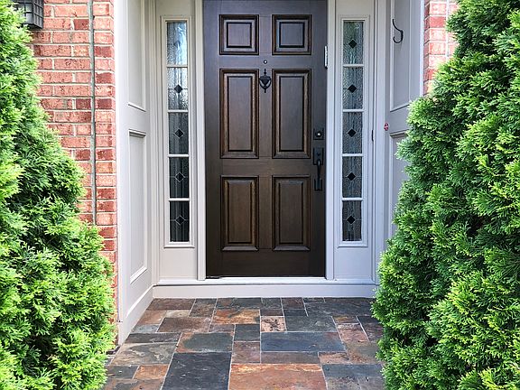 3rd image of 7830 Hedgewood Cir