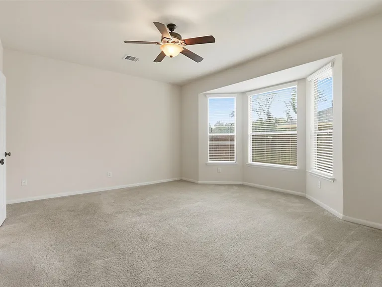 1911 Vale Brook Dr — Photo 13