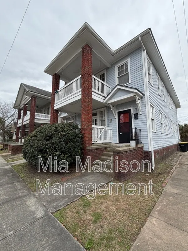Building Photo - 801 E 39th St