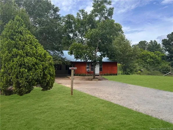 881 Greenhead Rd, Anacoco, LA 71403