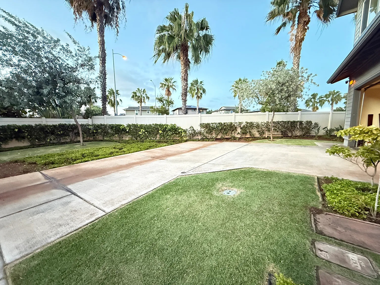 4 bed, 2.5 bath, $4,700 — Photo 4