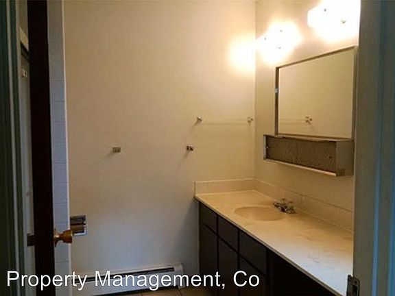 5th image of 130 W Kent Ave APT 28