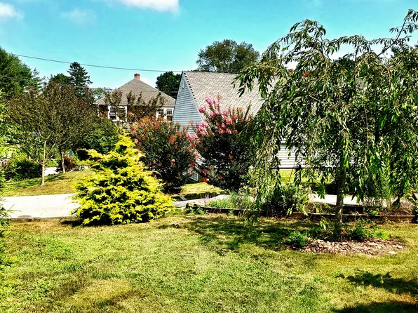 137 High St, South Kingstown, RI 02879