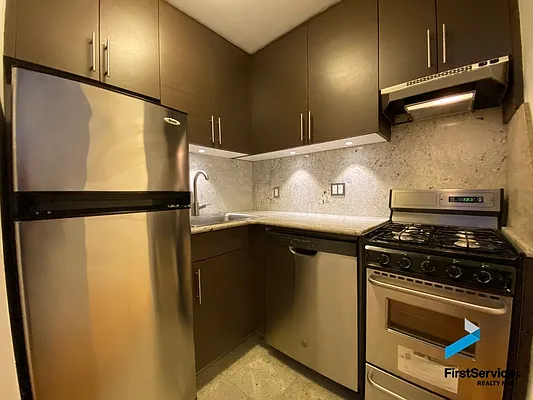 Rented by FirstService Realty (legacy) | media 14