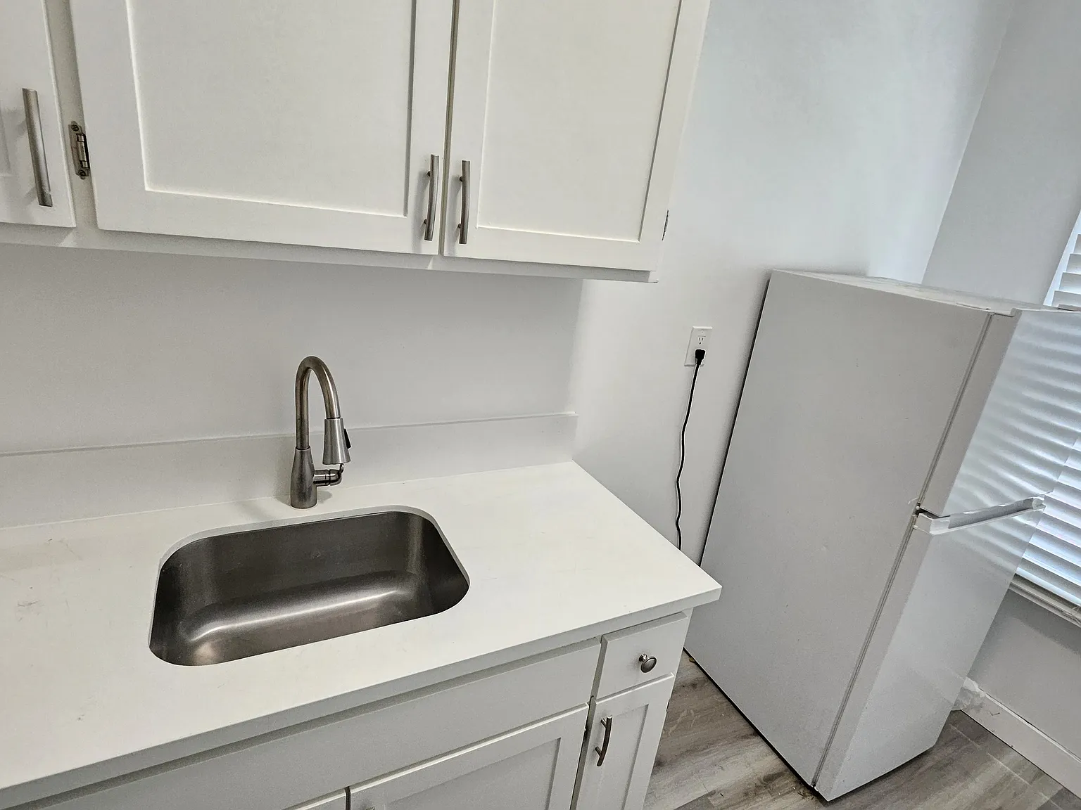 Studio, 250 sqft, $1,295 — Photo 4