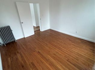 8712 133rd St, Richmond Hill, NY 11418