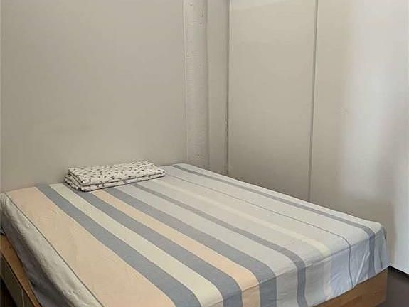 5th image of 404 King St W #422