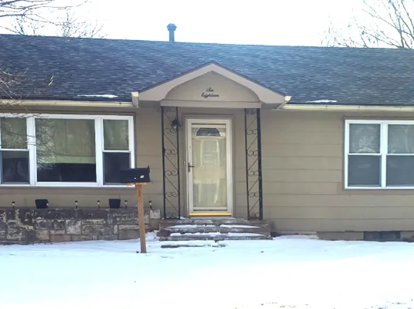 618 18th St, Belleville, KS 66935