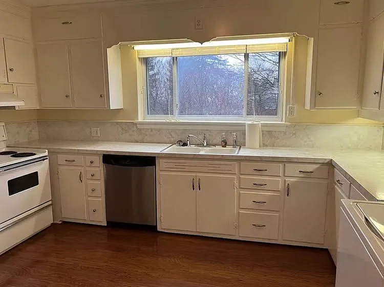 3 bed, 1232 sqft, $1,875 — Photo 3