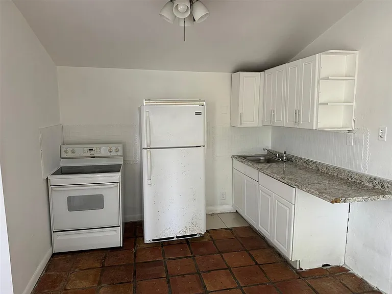 8261 NW 1st Pl — Photo 7