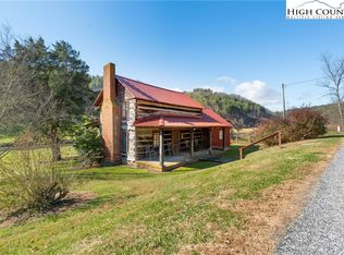 401 Old Field Creek Rd, Grassy Creek, NC 28631
