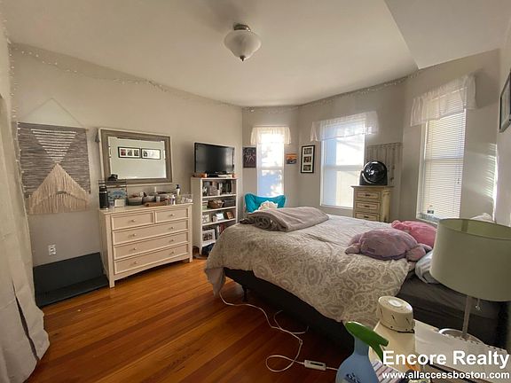4th image of 15 Litchfield St #3D