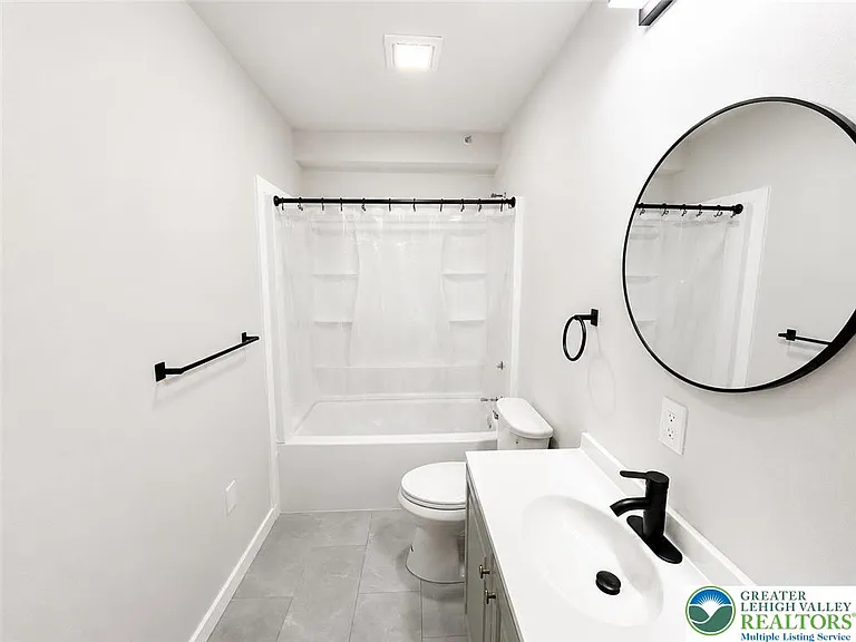211 South St #8 — Photo 8