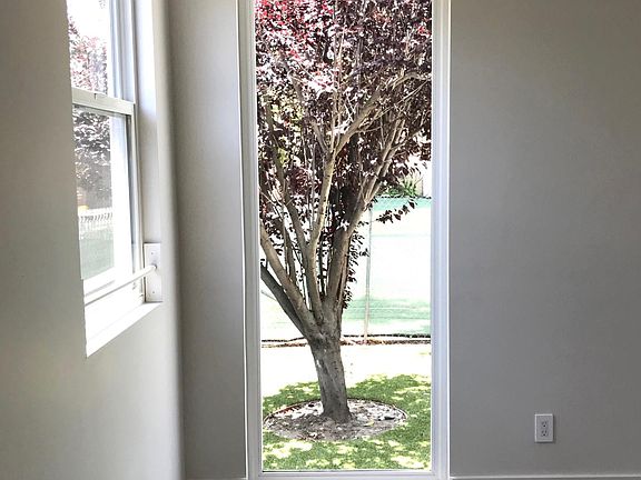 3rd image of 1114 Garfield Ave