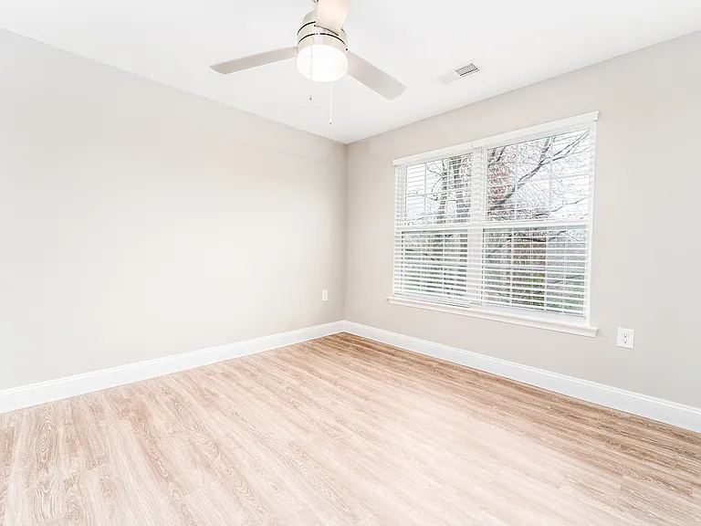 Stella's Place Apartments — Photo 11