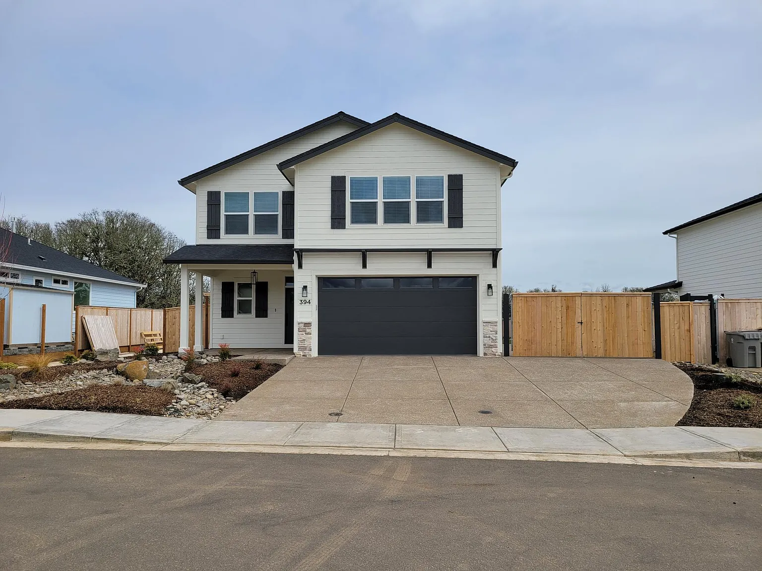 4 bed, 2.5 bath, 1896 sqft, $2,750 — Photo 2