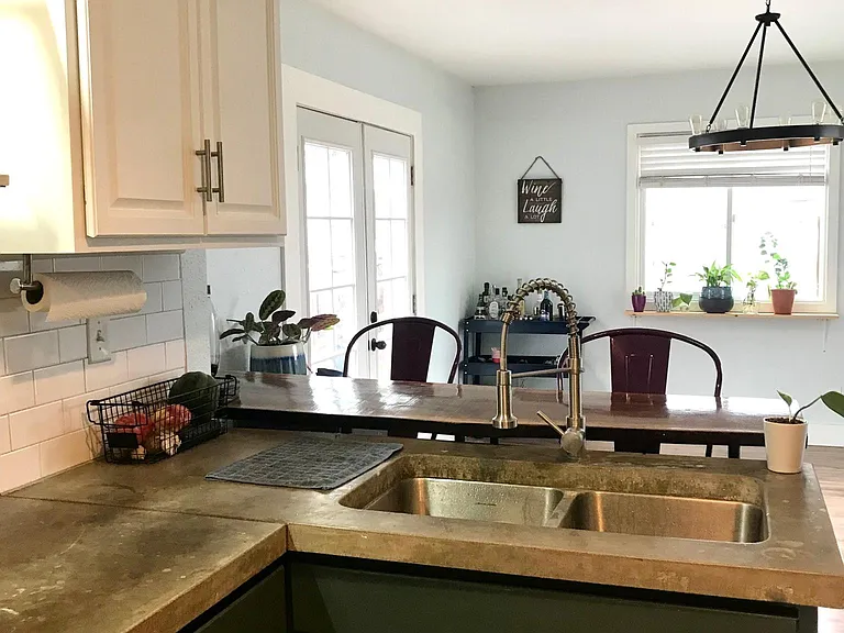3917 N Hawthorne St — Photo 3
