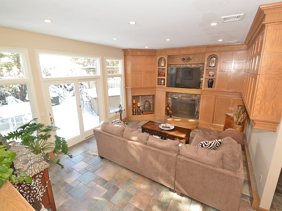 1st image of 142 Scott Dr