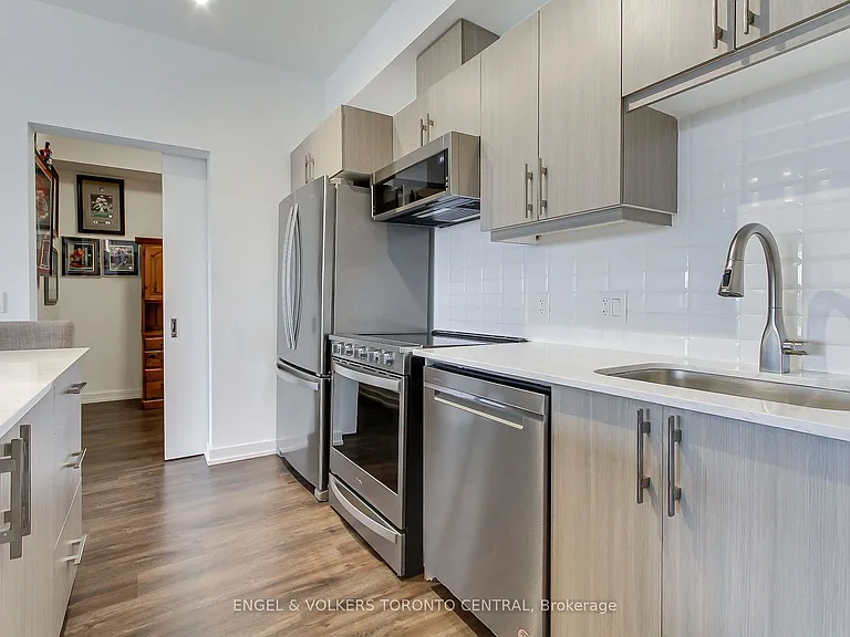 430 Essa Rd #418 — Photo 9