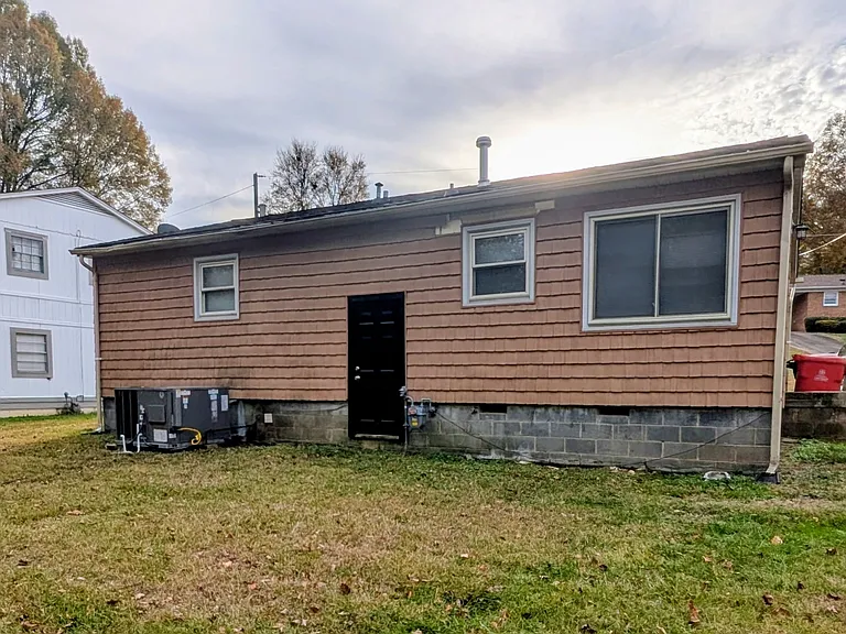 216 Lakeside Ave — Photo 17
