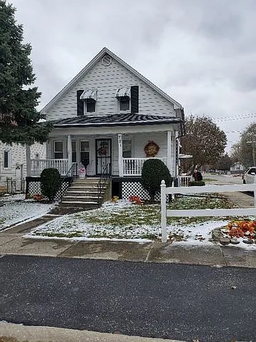 701 Davis Ave photo 1