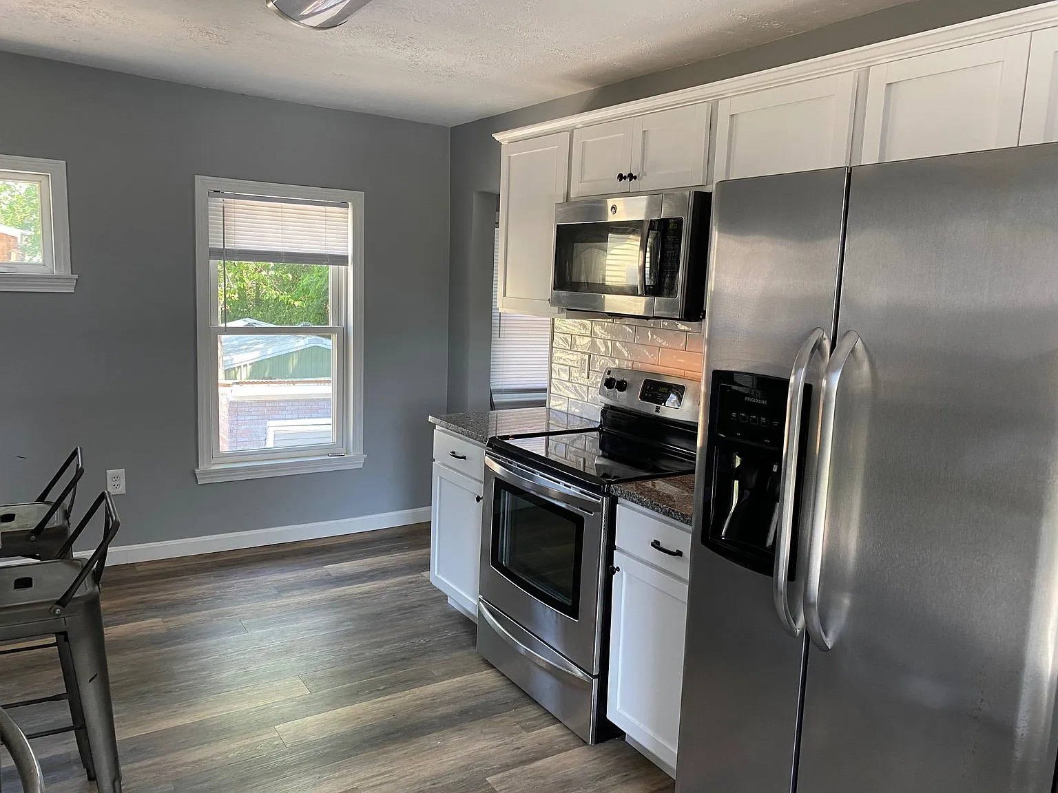 4 bed, 1400 sqft, $800 — Photo 3