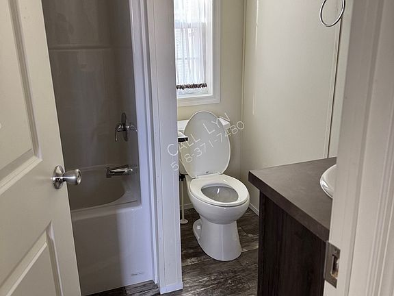 5th image of 100 Terry Ln