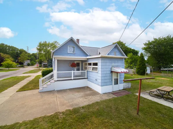 1020 Manistee St, Manistee, MI 49660