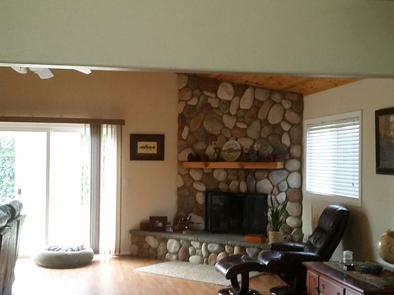 3rd image of 3422 Louis Dr